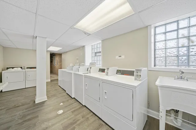 $1,325 | 1921 Grove Avenue, Unit 17, Berwyn, IL 60402