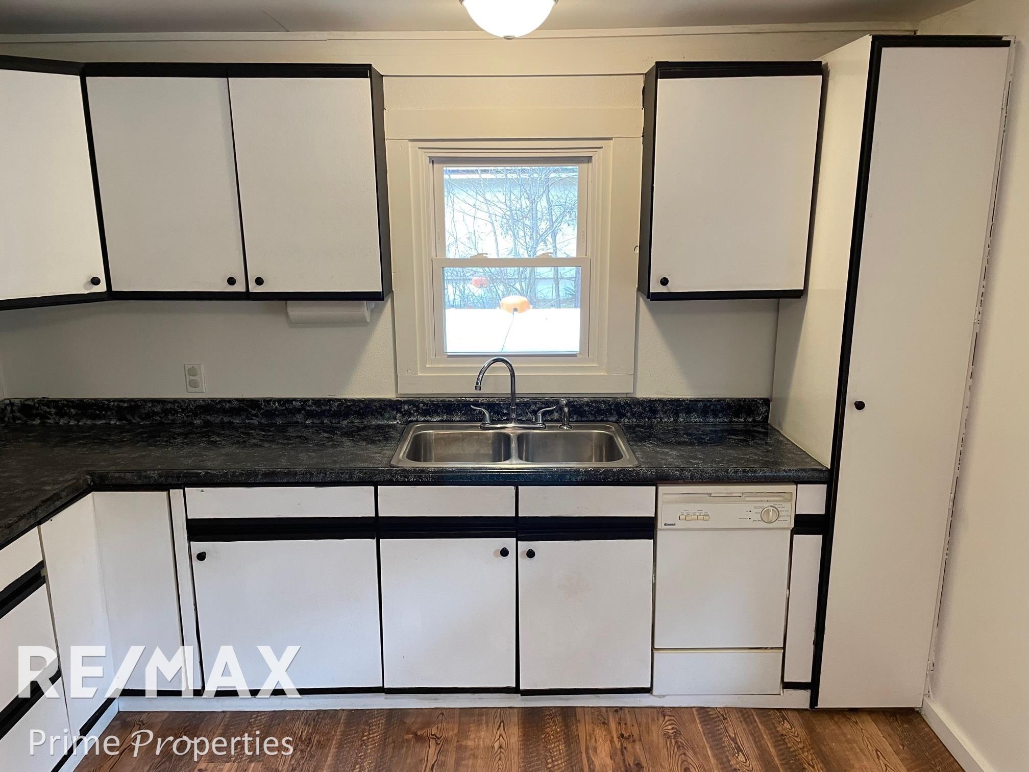 7279 Sheridan Road Millington, MI 48746 - Photo 5 of 42 50130729-80c2ce60-a4de-4bfe-a48b-5d4993b9f3e5.JPG