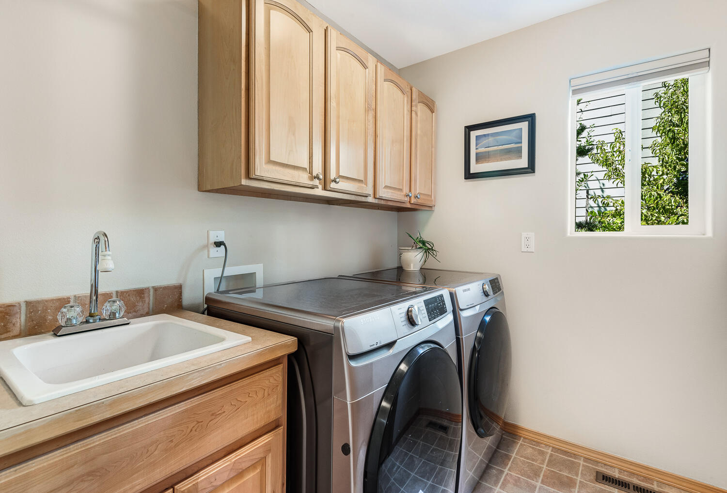 2234 Northwest 5th Street Bend, OR 97703 - Photo 25 of 27 OReilly_20230731_17_252233_72ppi