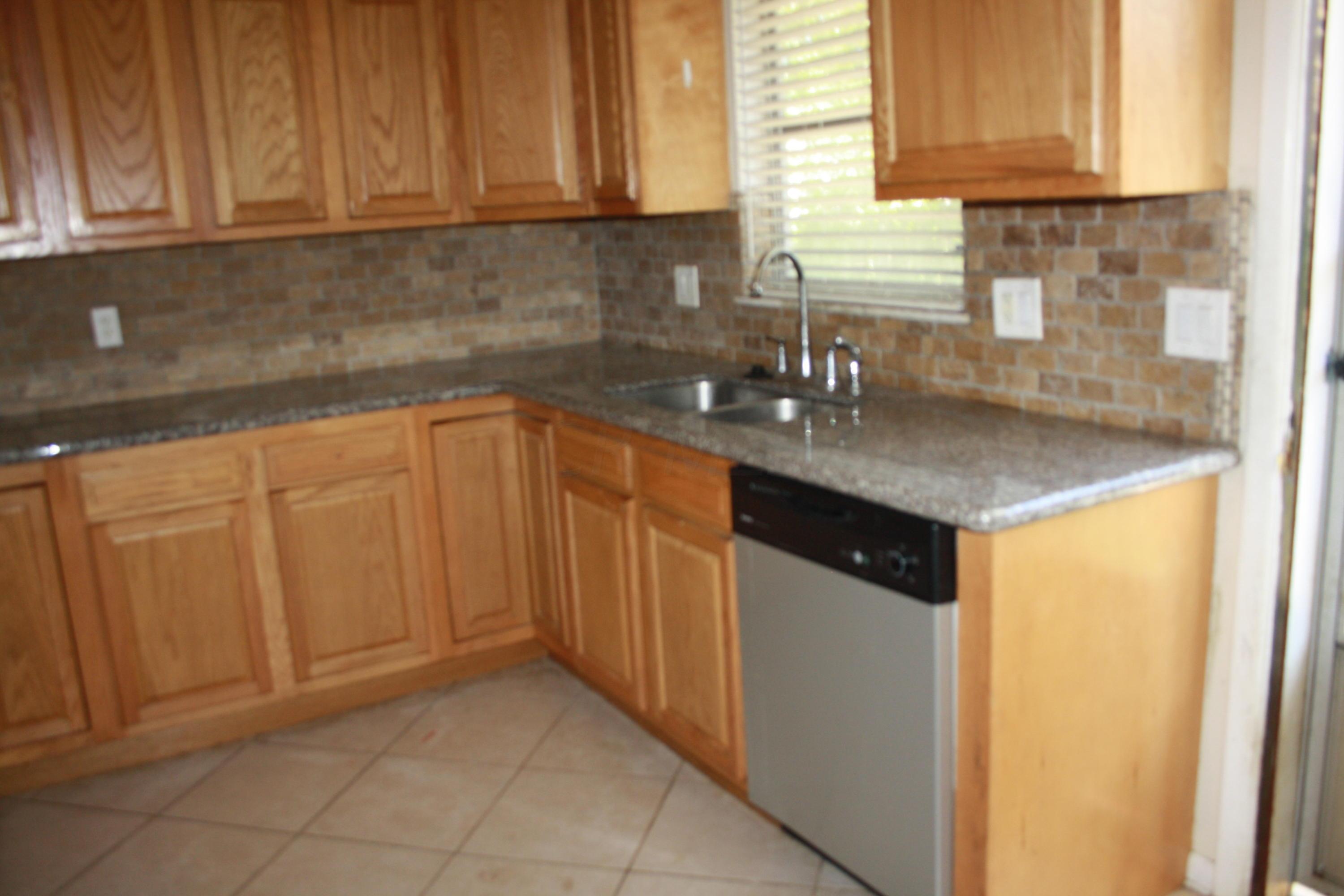 1058 Fordham Road Columbus, OH 43224 - Photo 8 of 58 Gallery Image 8