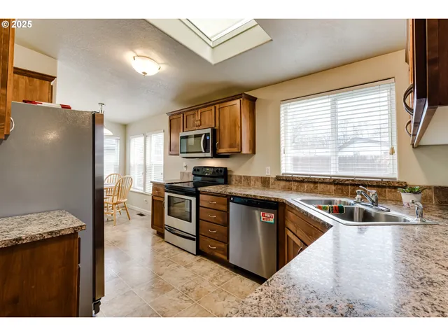 $165,000 | 2350 North Terry Street, Unit 88, Eugene, OR 97402