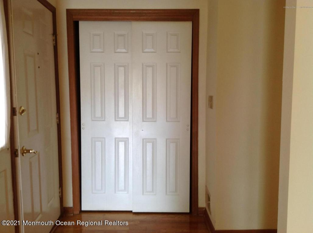 917 Ocean Road, Unit 2 Point Pleasant, NJ 08742 - Photo 2 of 23 917 Rt 88 Foyer