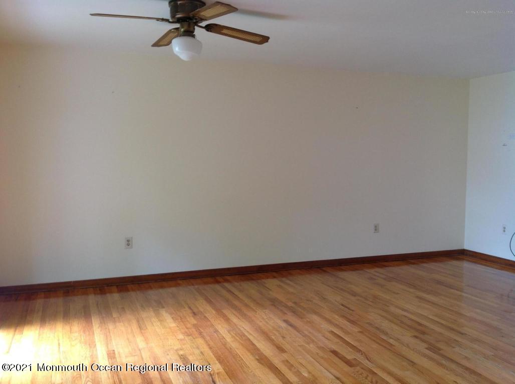 917 Ocean Road, Unit 2 Point Pleasant, NJ 08742 - Photo 18 of 23 917 Rt 88 Living Room