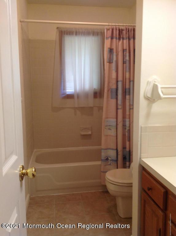 917 Ocean Road, Unit 2 Point Pleasant, NJ 08742 - Photo 8 of 23 917 Rt 88 Bathroom 4
