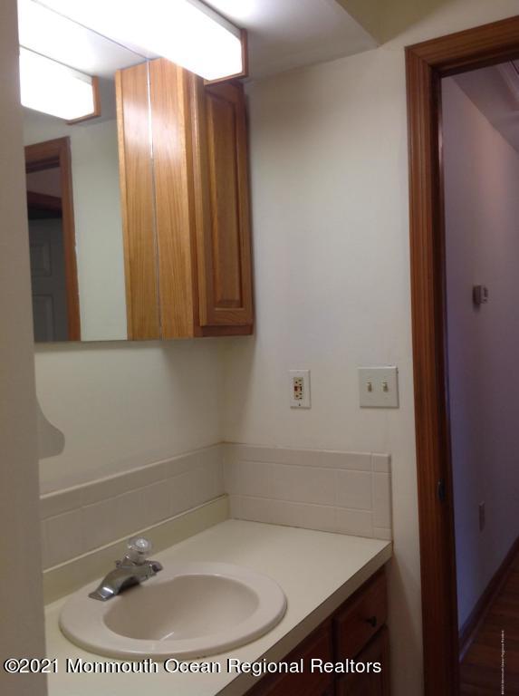 917 Ocean Road, Unit 2 Point Pleasant, NJ 08742 - Photo 9 of 23 917 Rt 88 Bathroom 6