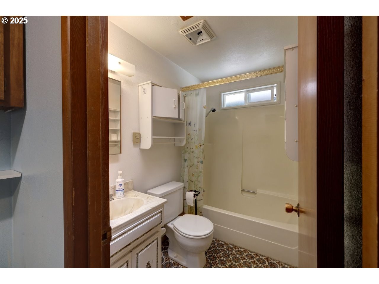 92655 Camelia Road Astoria, OR 97103 - Photo 17 of 34 Gallery Image 17