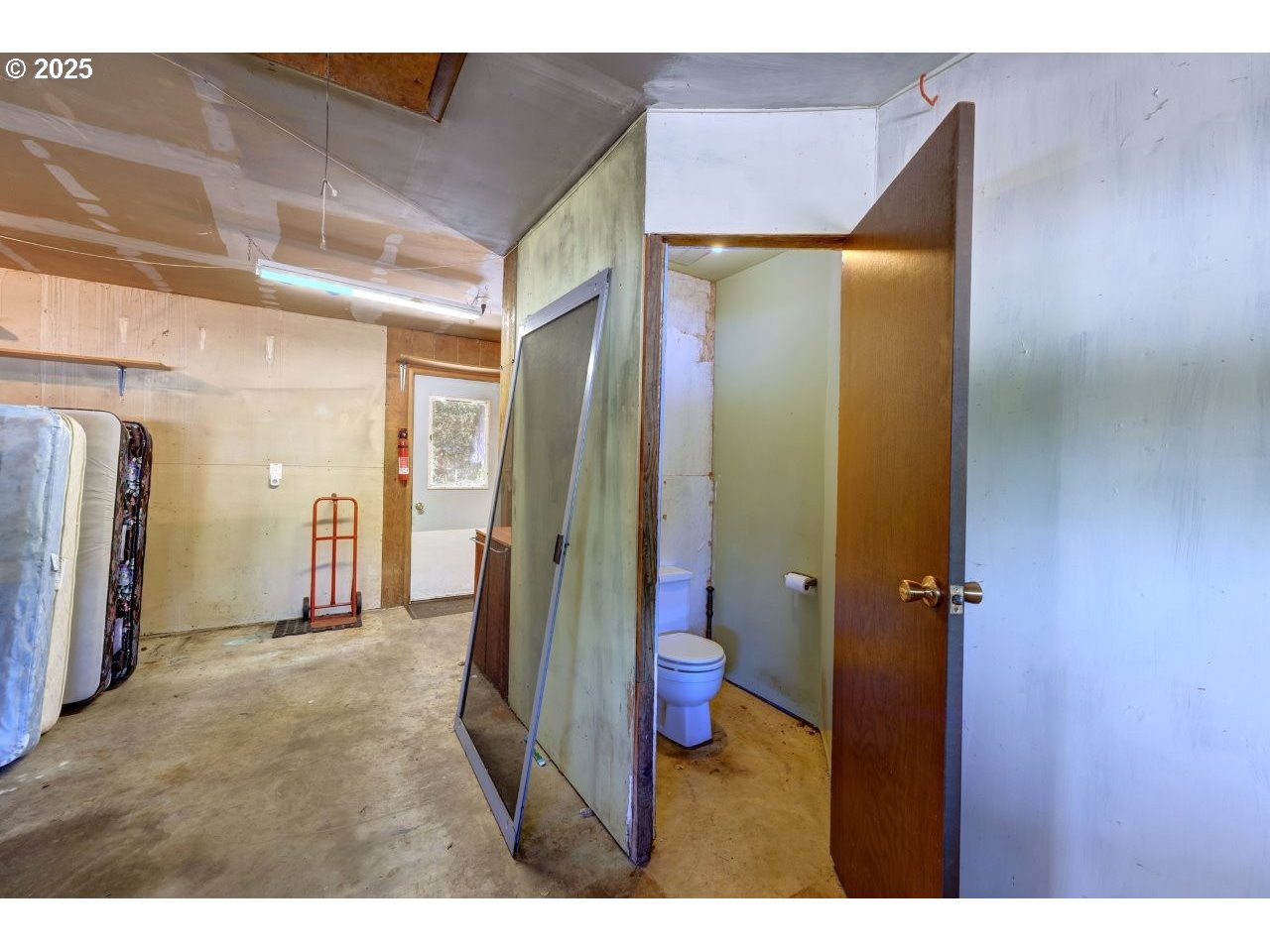 92655 Camelia Road Astoria, OR 97103 - Photo 27 of 34 Gallery Image 27