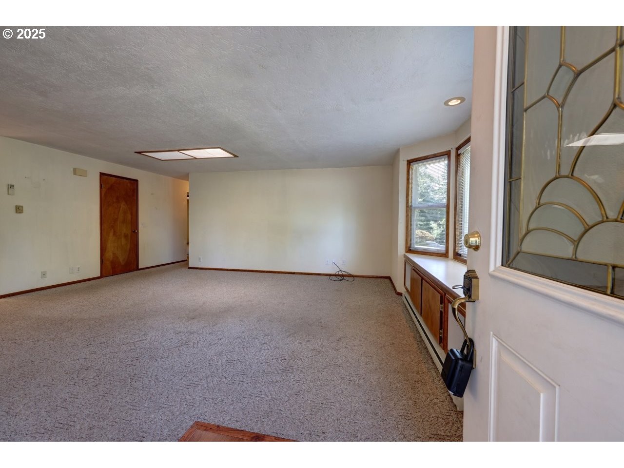 92655 Camelia Road Astoria, OR 97103 - Photo 5 of 34 Gallery Image 5