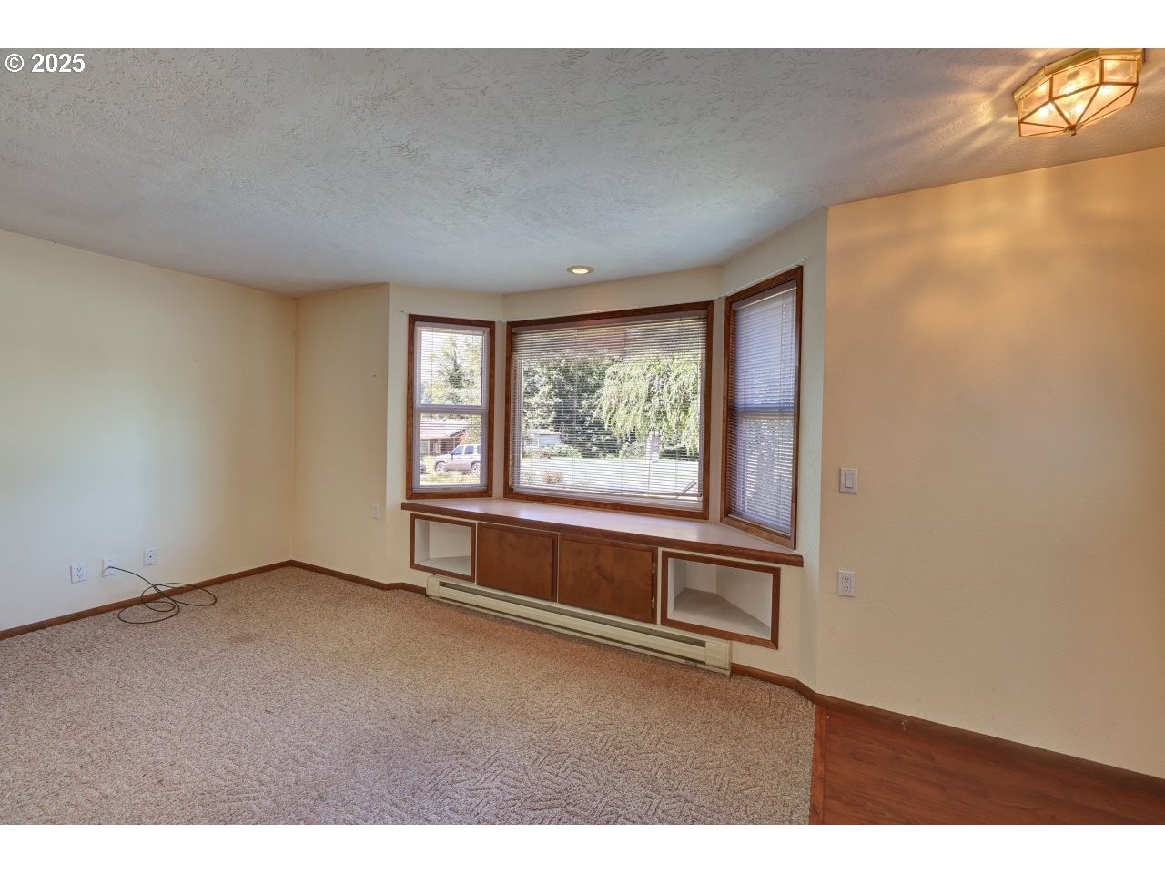 92655 Camelia Road Astoria, OR 97103 - Photo 7 of 34 Gallery Image 7
