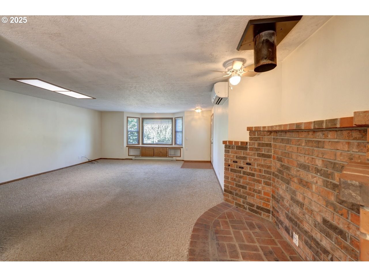 92655 Camelia Road Astoria, OR 97103 - Photo 8 of 34 Gallery Image 8