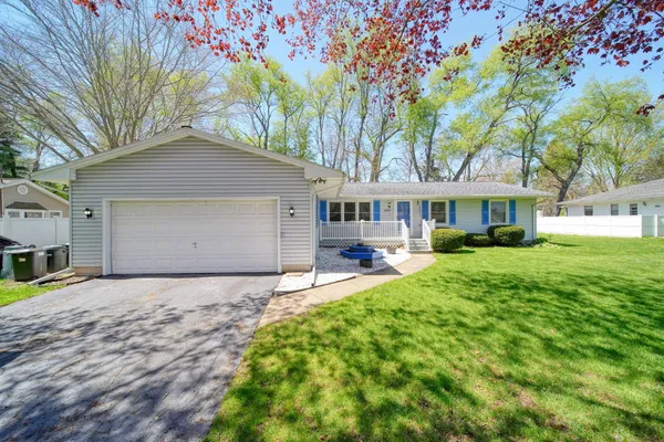 $229,900 | 3130 Daggitt Drive, Spring Arbor, MI 49283