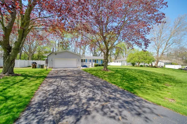 $229,900 | 3130 Daggitt Drive, Spring Arbor, MI 49283