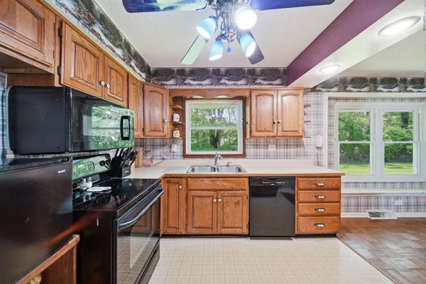 $229,900 | 3130 Daggitt Drive, Spring Arbor, MI 49283