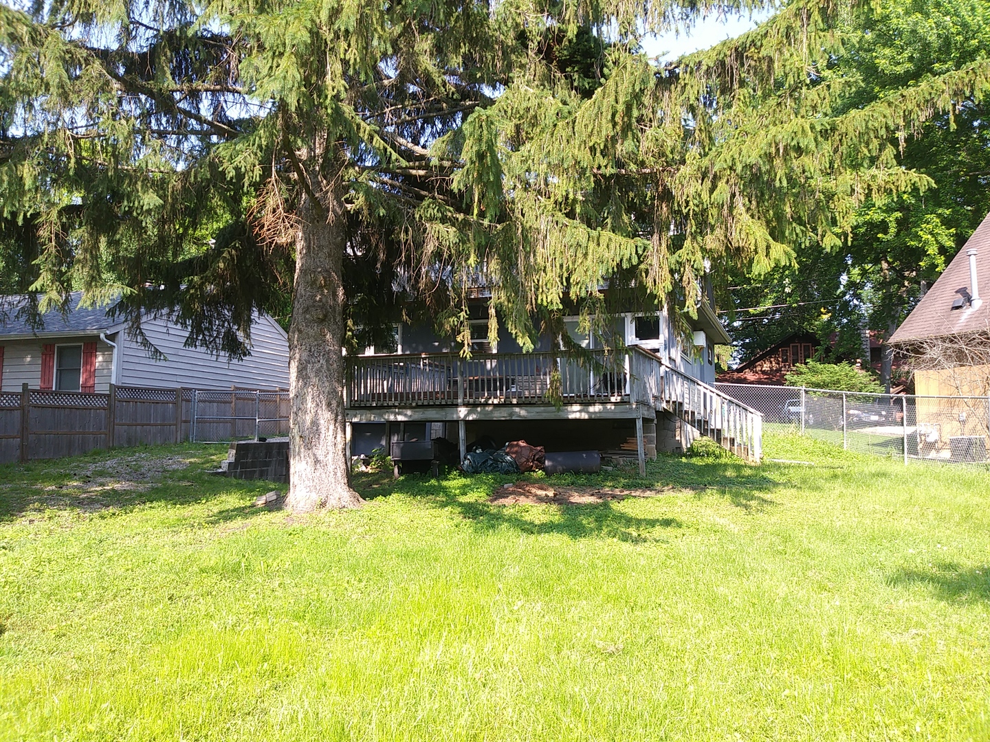 614 Spring Road Ingleside, IL 60041 - Photo 17 of 18 a view of a garden with swimming pool
