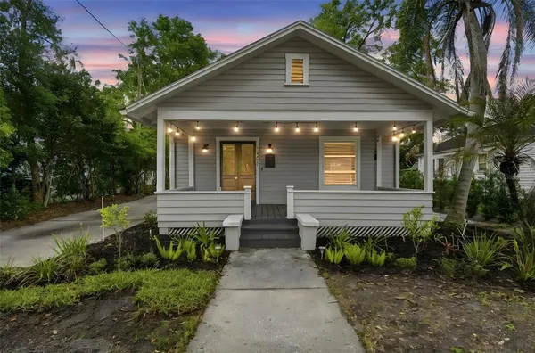 $3,000 | 1406 East Ridgewood Street, Orlando, FL 32803