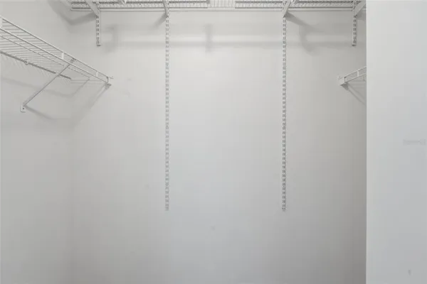 $3,000 | 1406 East Ridgewood Street, Orlando, FL 32803