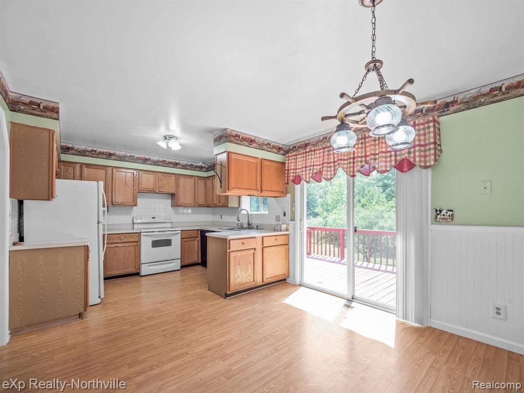 25535 Napier Road South Lyon, MI 48178 - Photo 10 of 35