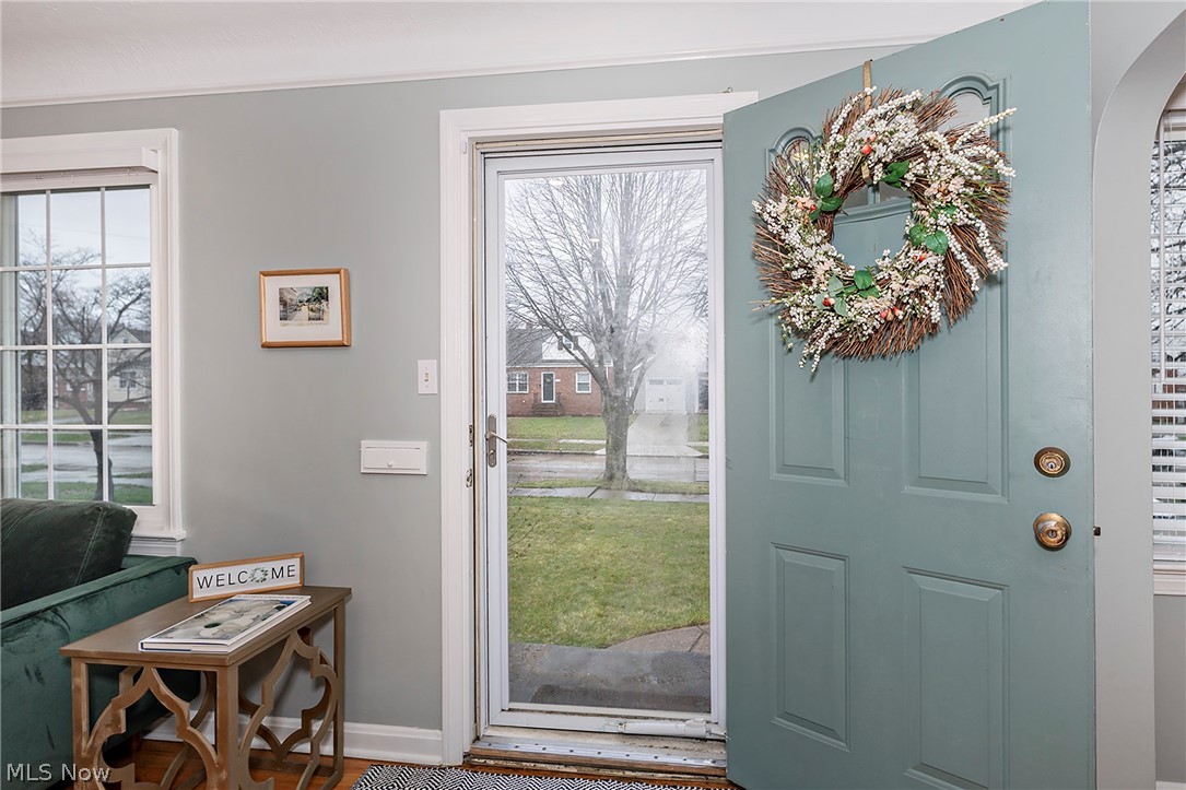 4189 Ellison Road South Euclid, OH 44121 - Photo 2 of 41 Please come in
