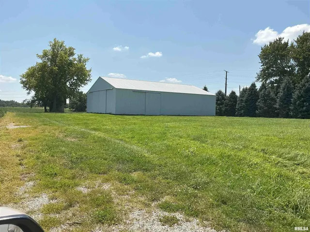 $2,400,000 | 1808 106th Avenue West, Milan, IL 61264