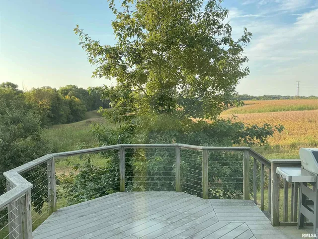 $2,400,000 | 1808 106th Avenue West, Milan, IL 61264