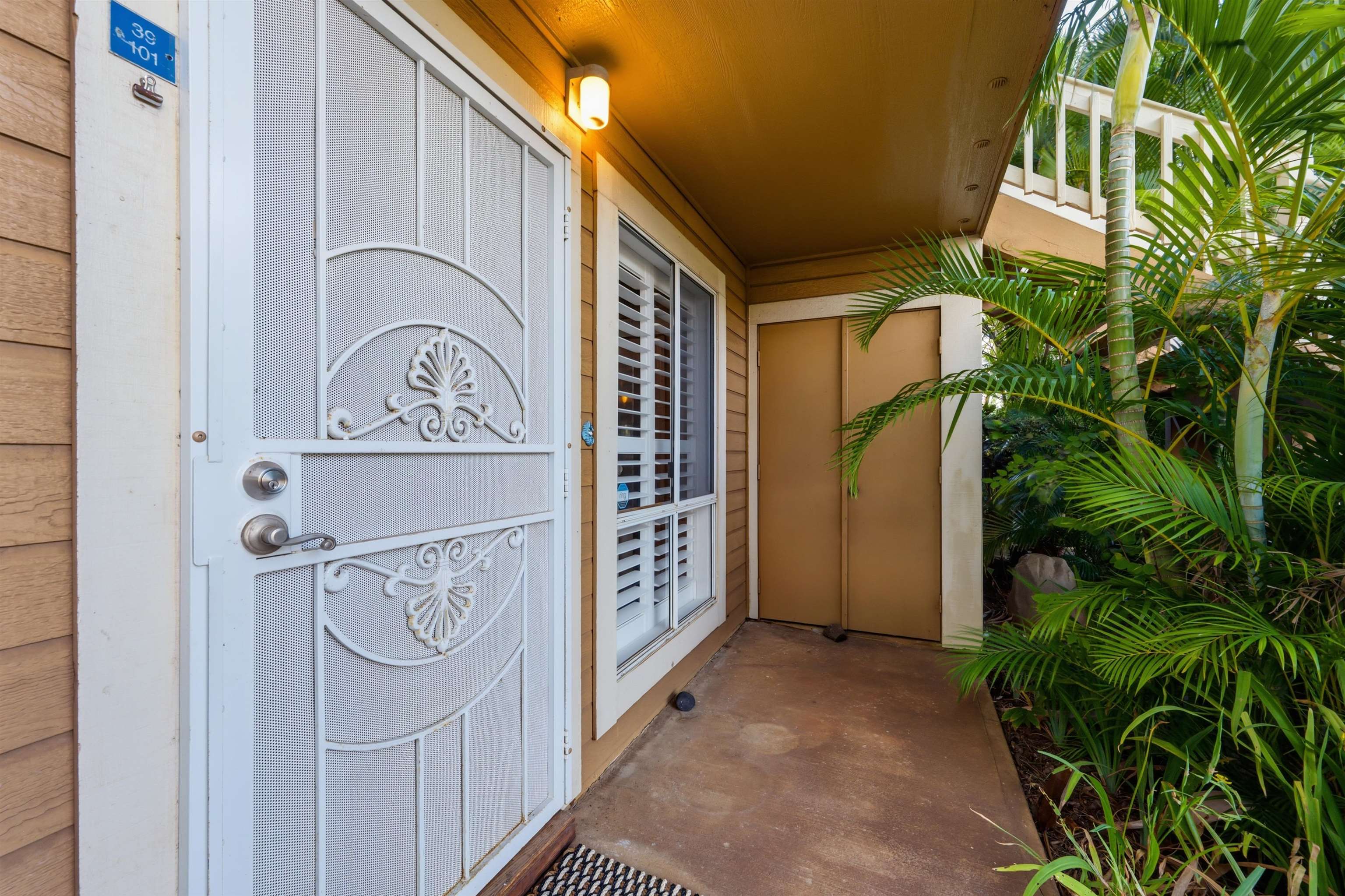 140 Uwapo Road, Unit 39101 Kihei, HI 96753 - Photo 4 of 35 a view of door