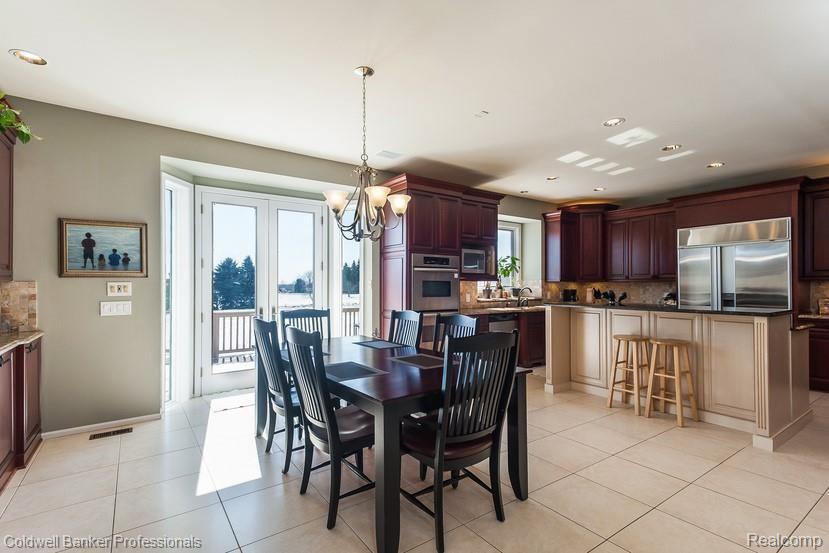 5801 Brewster Road Rochester, MI 48306 - Photo 8 of 30 Brewster Kitchen ii.jpg