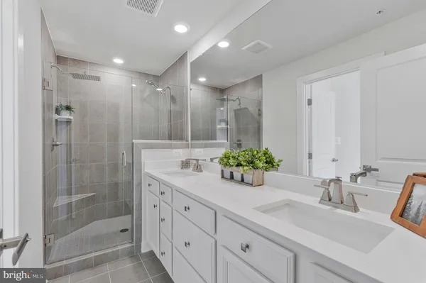 $625,000 | 13270 Woodland Park Road, Unit 3J, Herndon, VA 20171