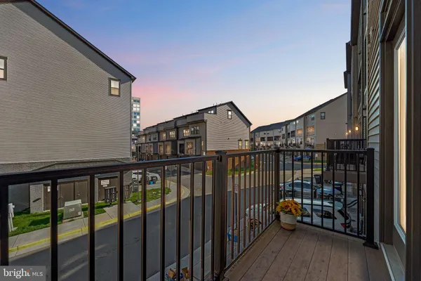 $625,000 | 13270 Woodland Park Road, Unit 3J, Herndon, VA 20171