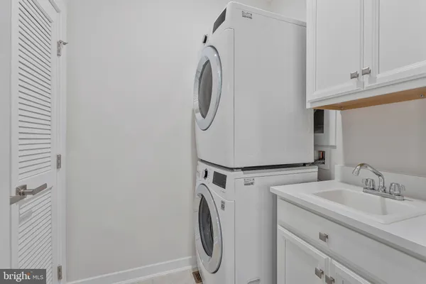 $625,000 | 13270 Woodland Park Road, Unit 3J, Herndon, VA 20171