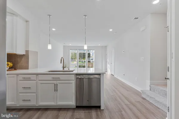 $625,000 | 13270 Woodland Park Road, Unit 3J, Herndon, VA 20171