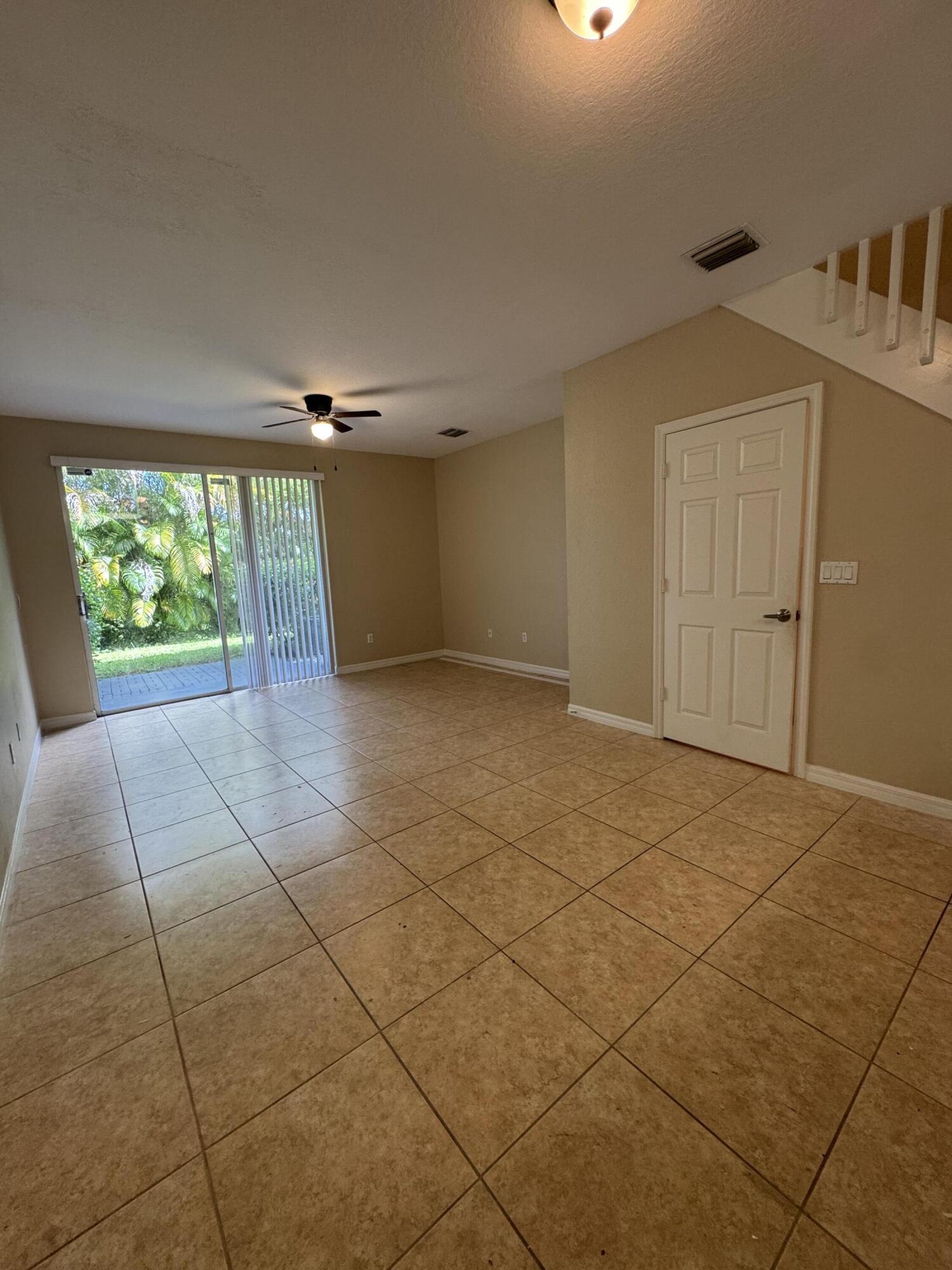 1992 Alamanda Way Riviera Beach, FL 33404 - Photo 7 of 14 IMG_4449