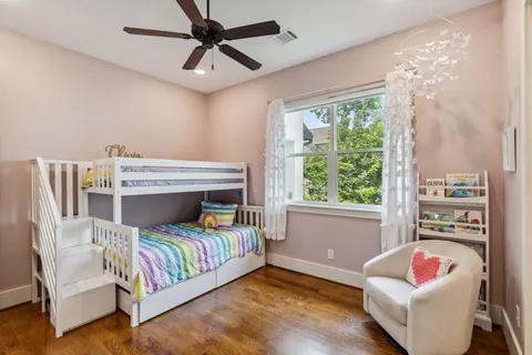 $1,250,000 | 815 East 27th Street, Houston, TX 77009