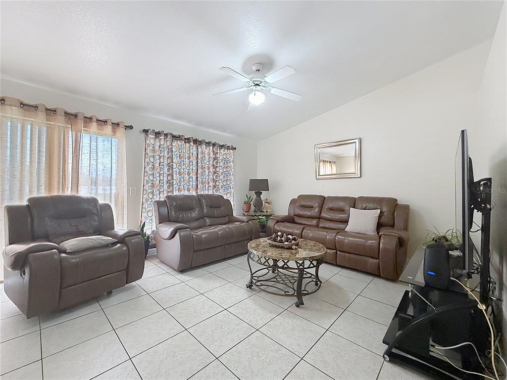 522 Imperial Place Kissimmee, FL 34758 - Photo 16 of 32