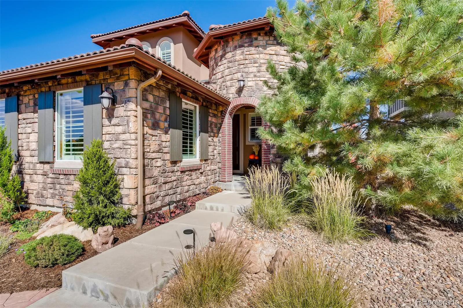 349 Maplehurst Point Highlands Ranch, CO 80126 - Photo 3 of 40 Gallery Image 3