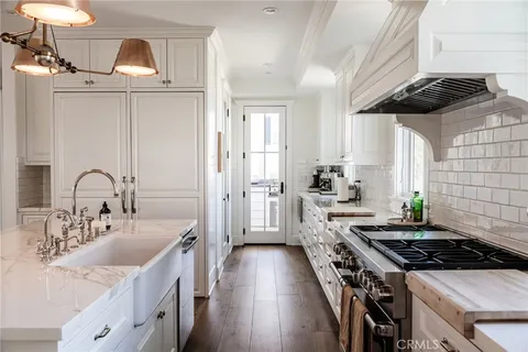 $8,500,000 | 441 3rd Street, Manhattan Beach, CA 90266