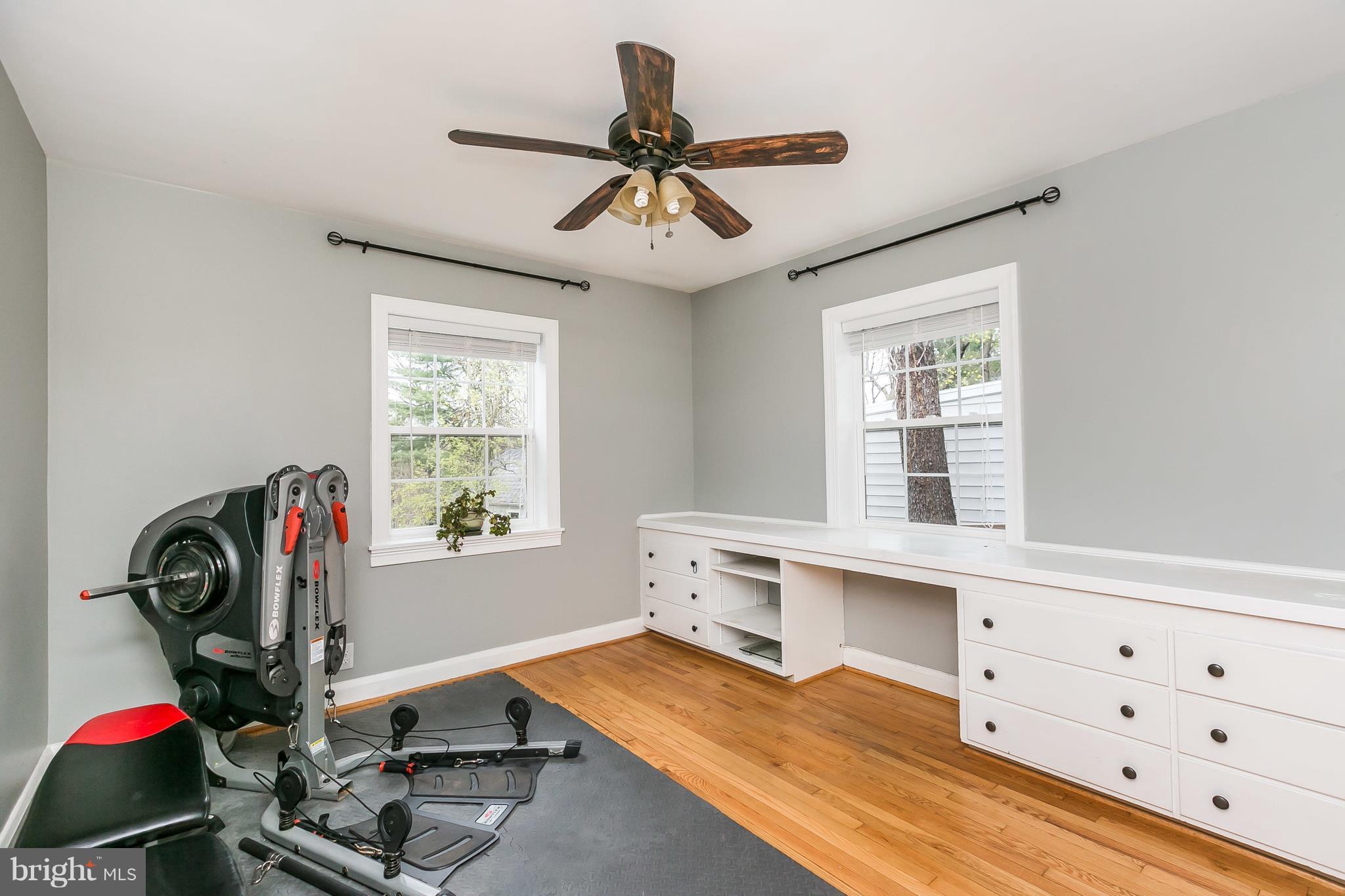 5714 Oakshire Road Baltimore, MD 21209 - Photo 15 of 30 Large bedroom with built in dresser/desk area