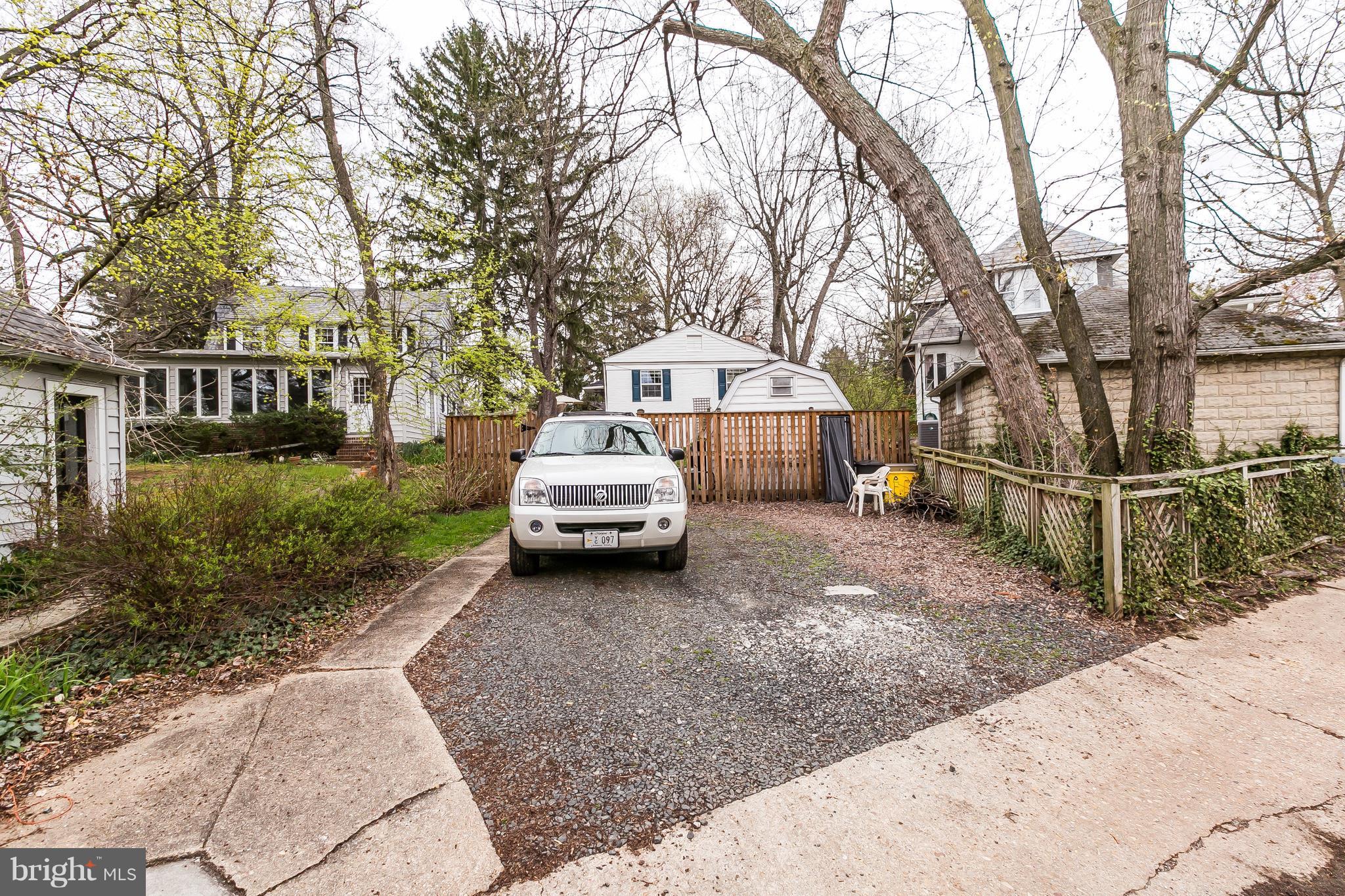 5714 Oakshire Road Baltimore, MD 21209 - Photo 28 of 30 Rear parking pad for two cars