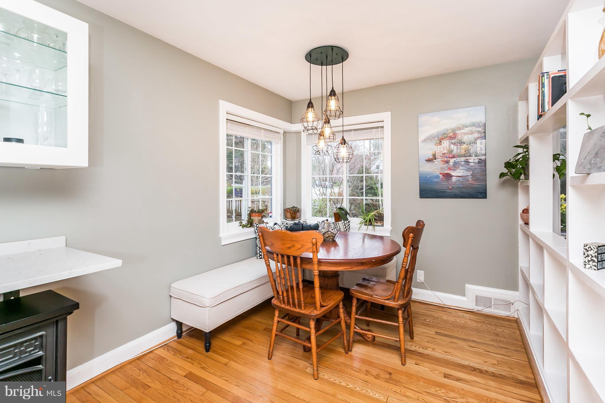 5714 Oakshire Road Baltimore, MD 21209 - Photo 7 of 30 Room for a large table