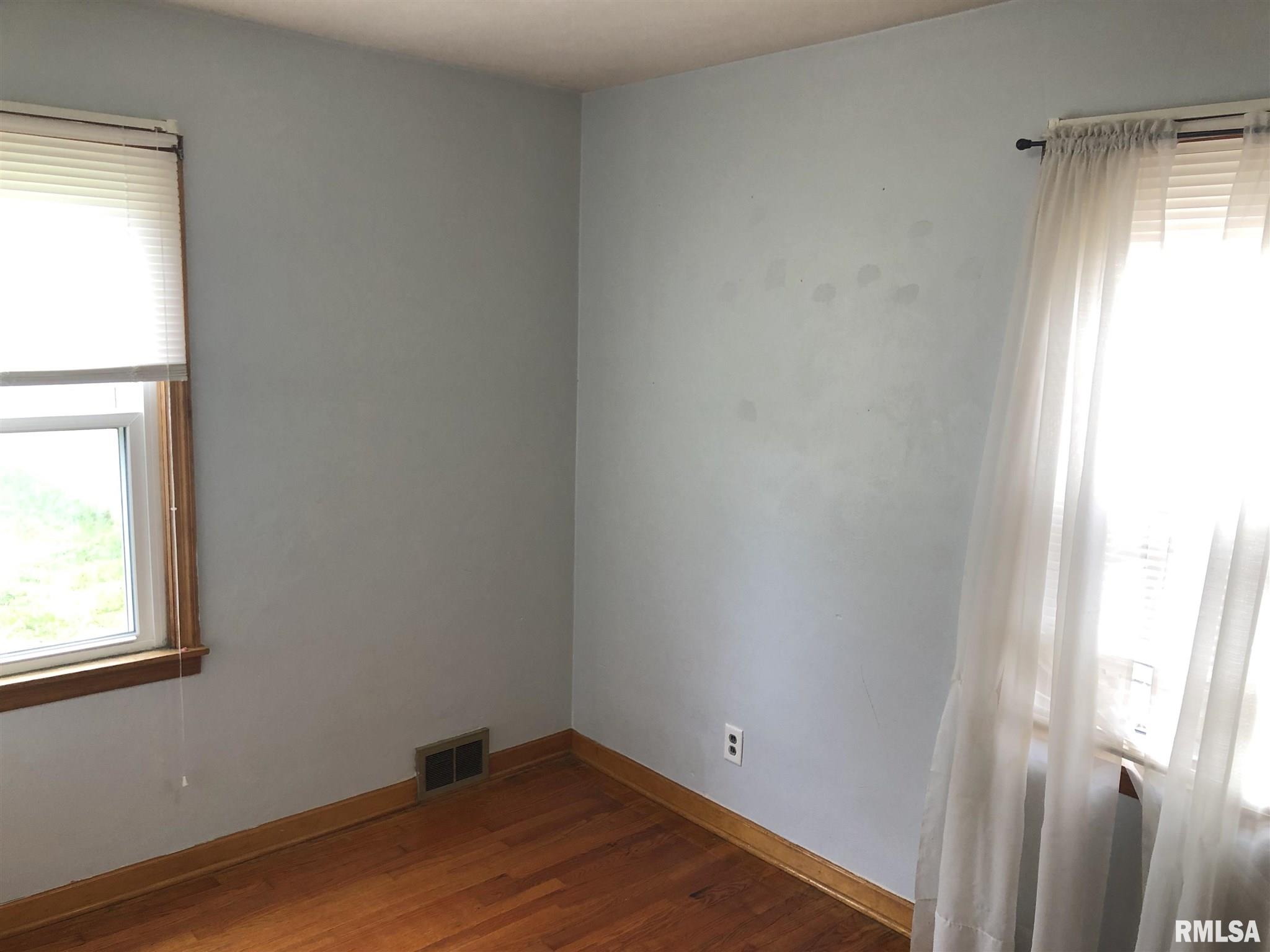 1612 East Keys Avenue Springfield, IL 62702 - Photo 10 of 28 Gallery Image 10