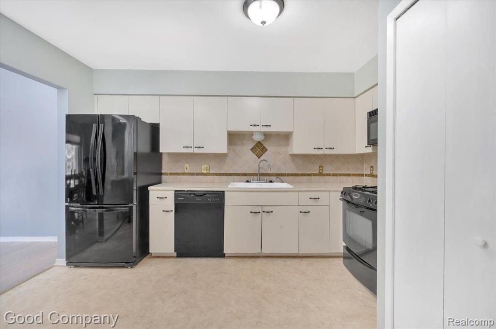 676 Highgate Mews Rochester Hills, MI 48307 - Photo 14 of 24