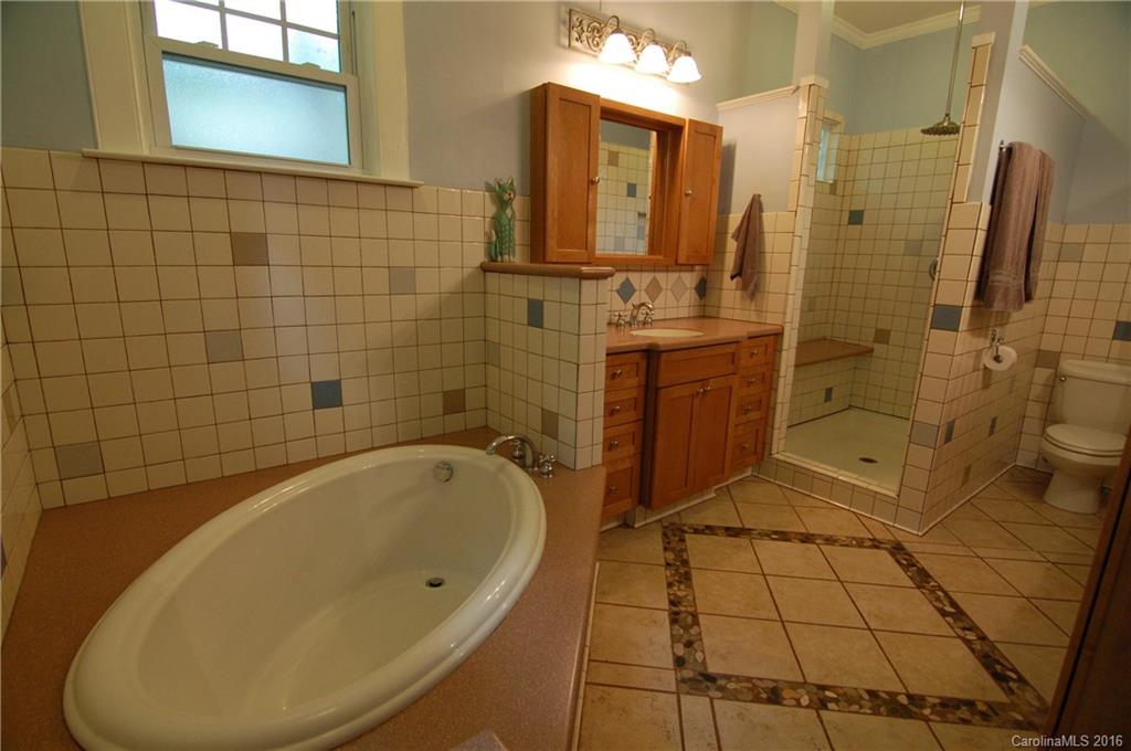 2110 Sharon Road Charlotte, NC 28207 - Photo 20 of 24 Gallery Image 20