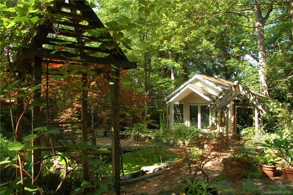 2110 Sharon Road Charlotte, NC 28207 - Photo 5 of 24 Gallery Image 5