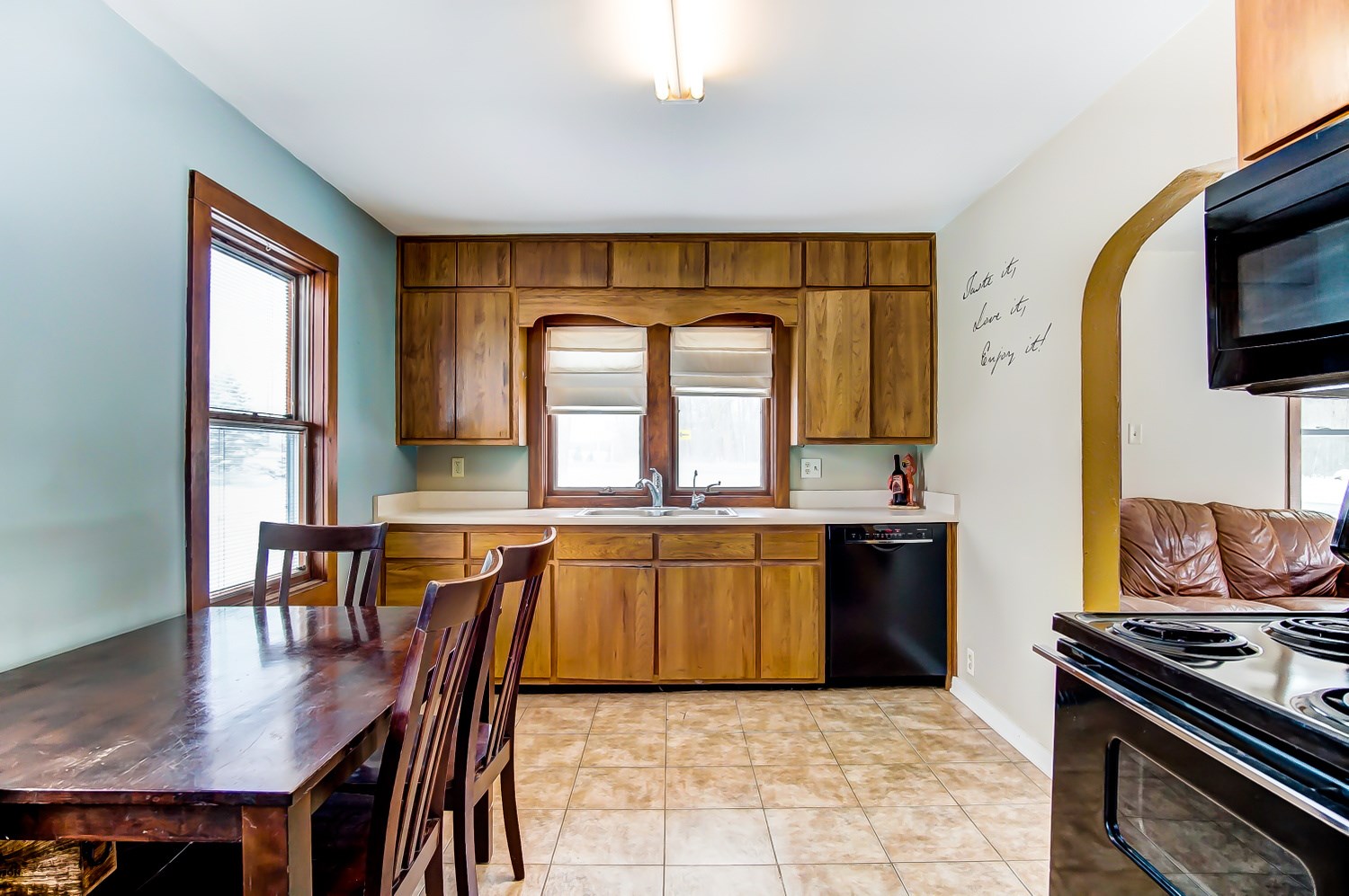 7008 Hosler Road Leo, IN 46765 - Photo 8 of 24