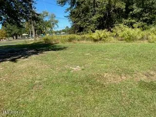 $9,000 | 2nd Street, Moss Point, MS 39563