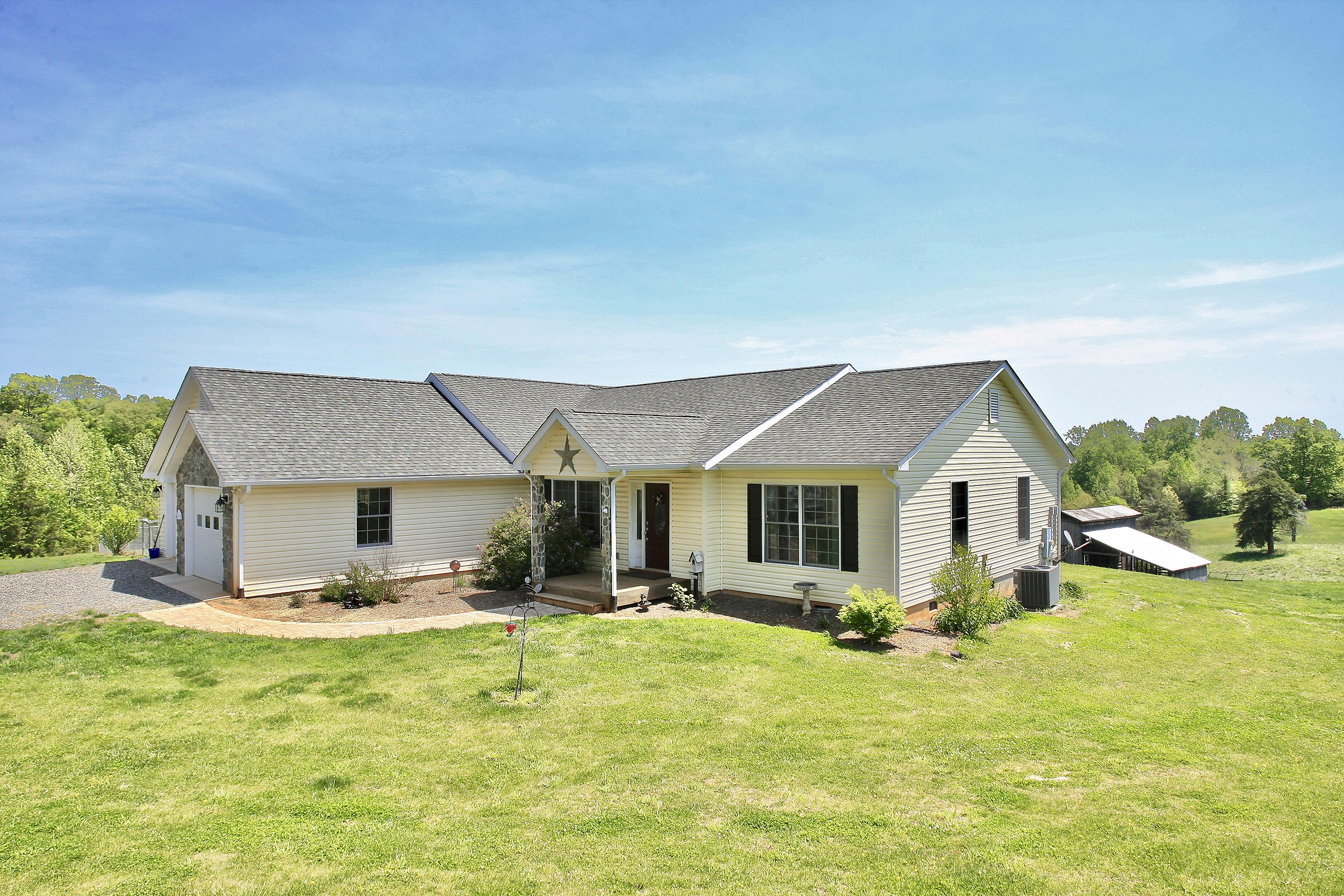 300 Kay Fork Road Union Hall, VA 24176 - Photo 4 of 50 _V4B7242
