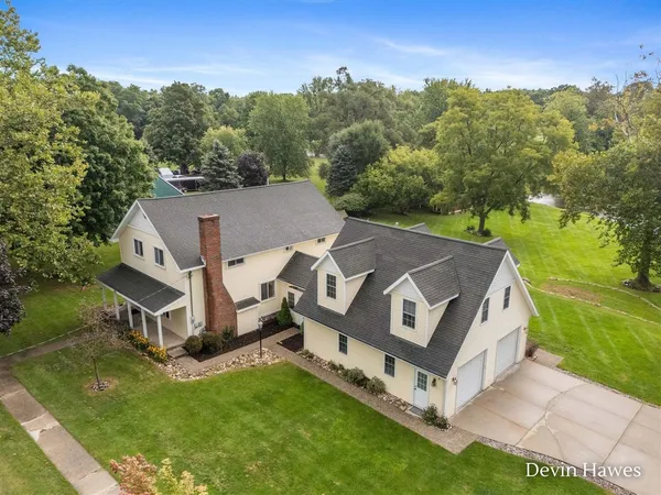 $599,000 | 910 South Clay Street, Greenville, MI 48838