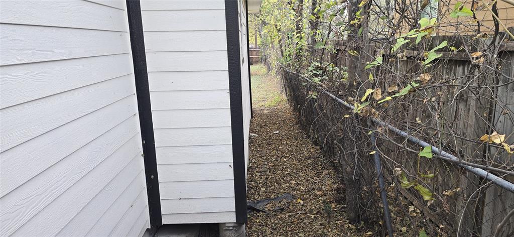 405 Southwest 6th Street Grand Prairie, TX 75051 - Photo 14 of 16 Exterior view