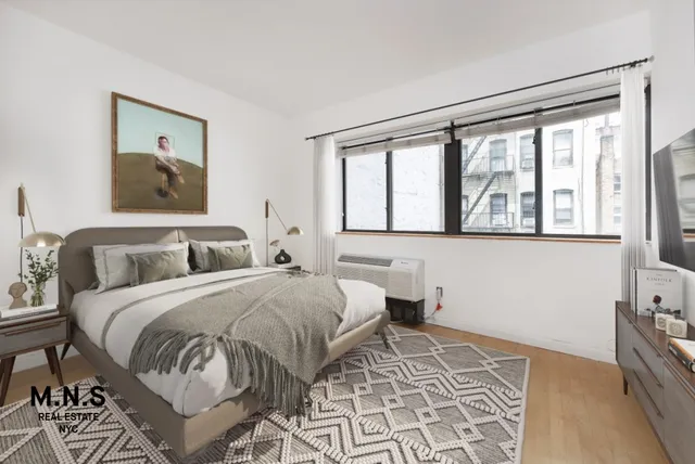 $5,215 | 421 East 12th Street, Unit 7 | East Village