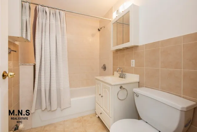 $5,215 | 421 East 12th Street, Unit 7 | East Village