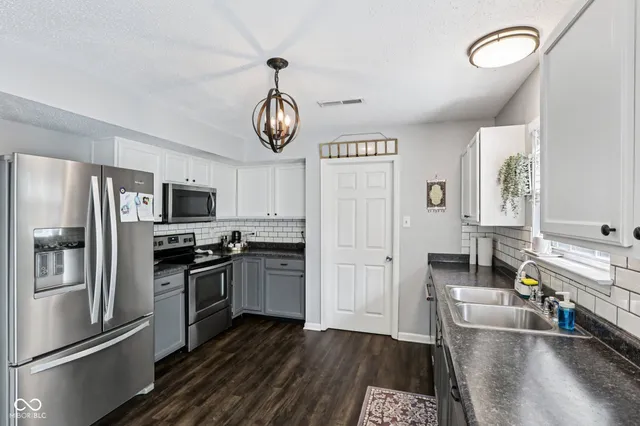 $399,999 | 10093 Boysenberry Drive, Fishers, IN 46038